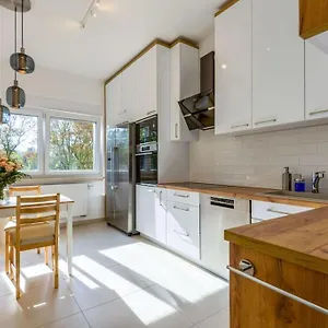 https://modern-grosszugig-nahe-rhein-waldpark.frankfurtammainhotels.com